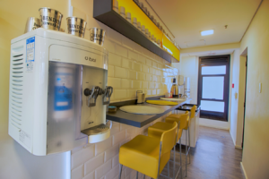 Cozinha compartilhada com 3 lugares